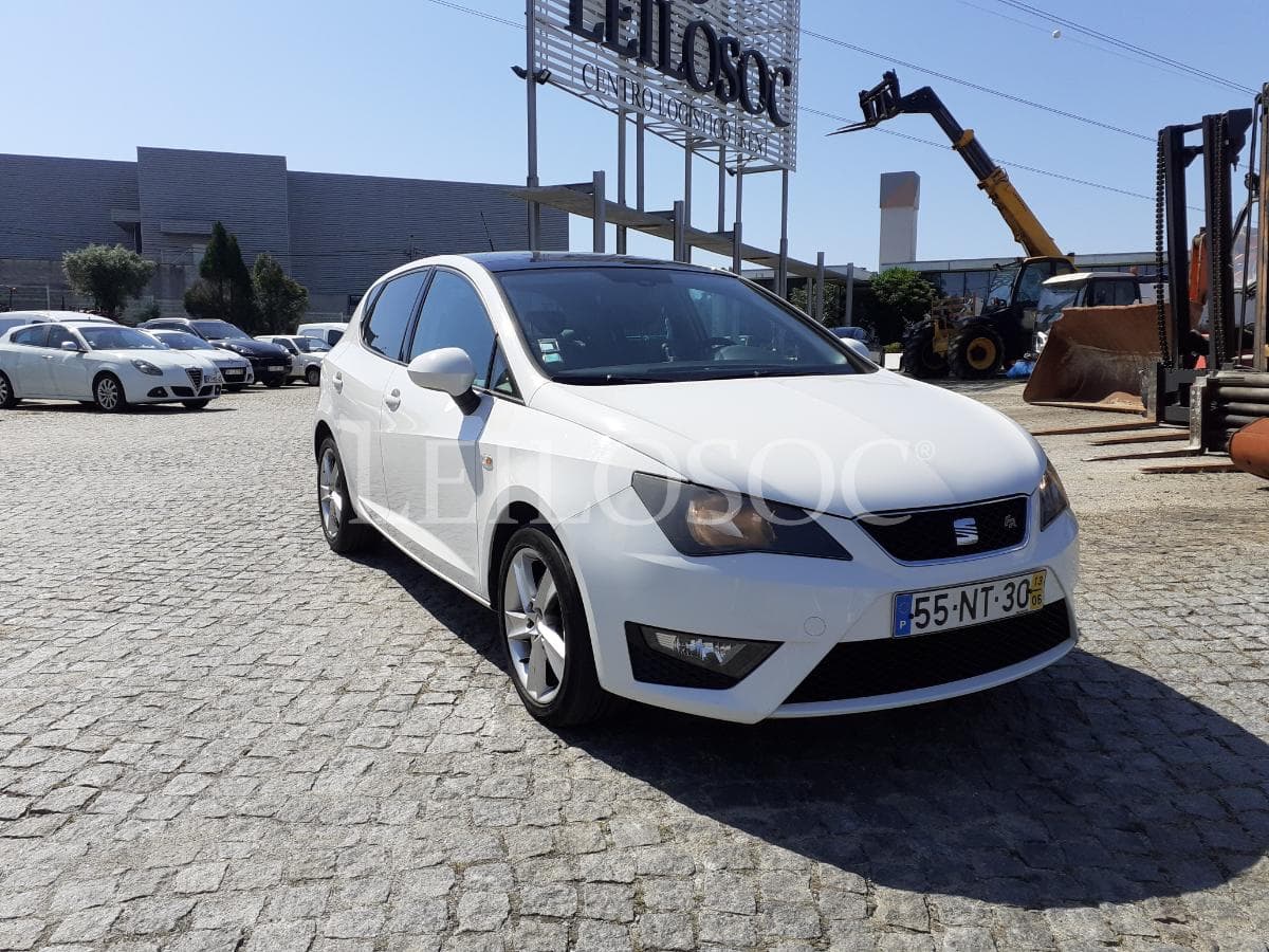Seat Ibiza FR 1.6 TDI · Ano 2013 — image 1