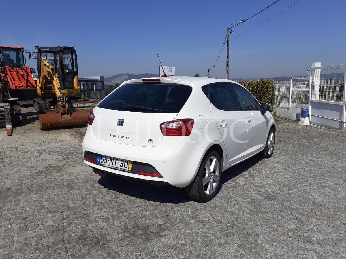 Seat Ibiza FR 1.6 TDI · Ano 2013 — image 6