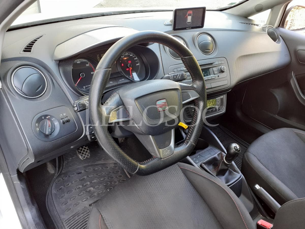 Seat Ibiza FR 1.6 TDI · Ano 2013 — image 10