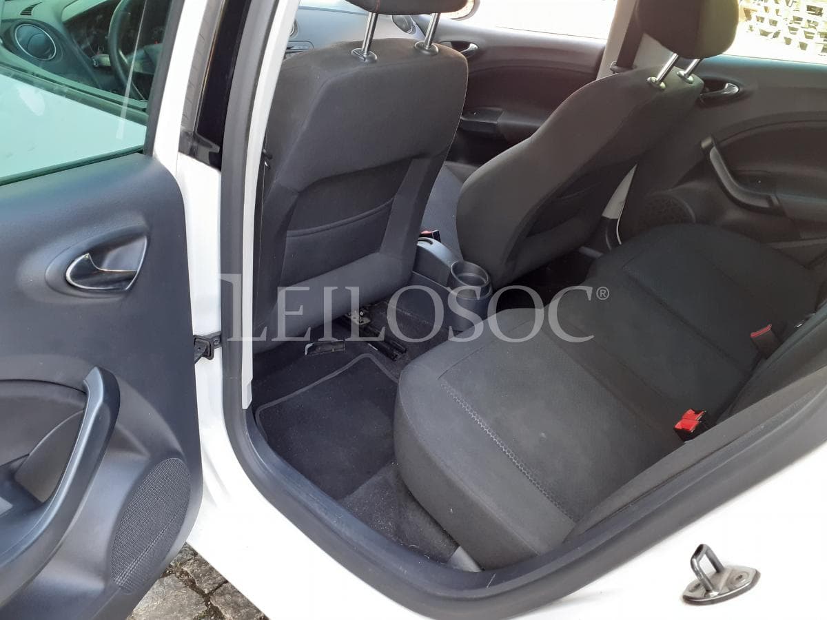 Seat Ibiza FR 1.6 TDI · Ano 2013 — image 16