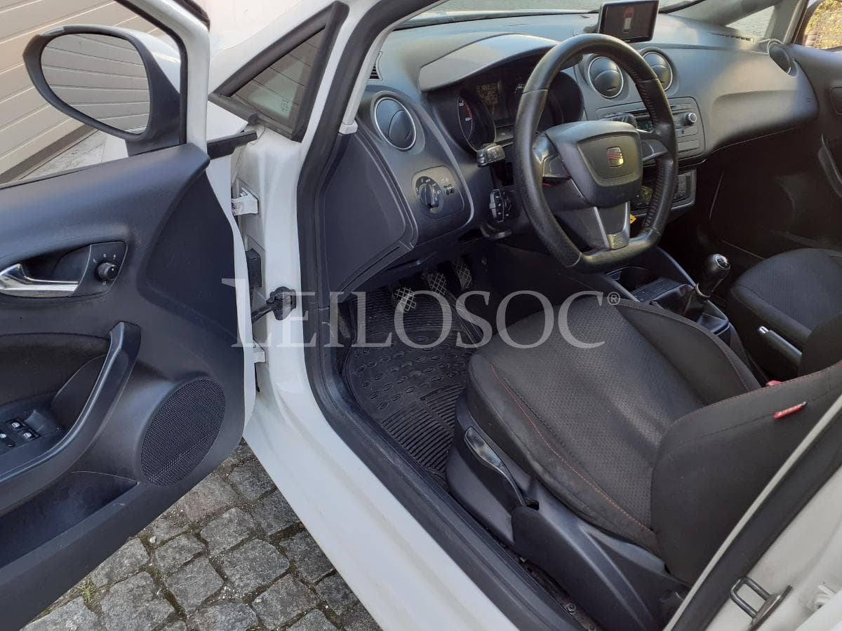 Seat Ibiza FR 1.6 TDI · Ano 2013 — image 7