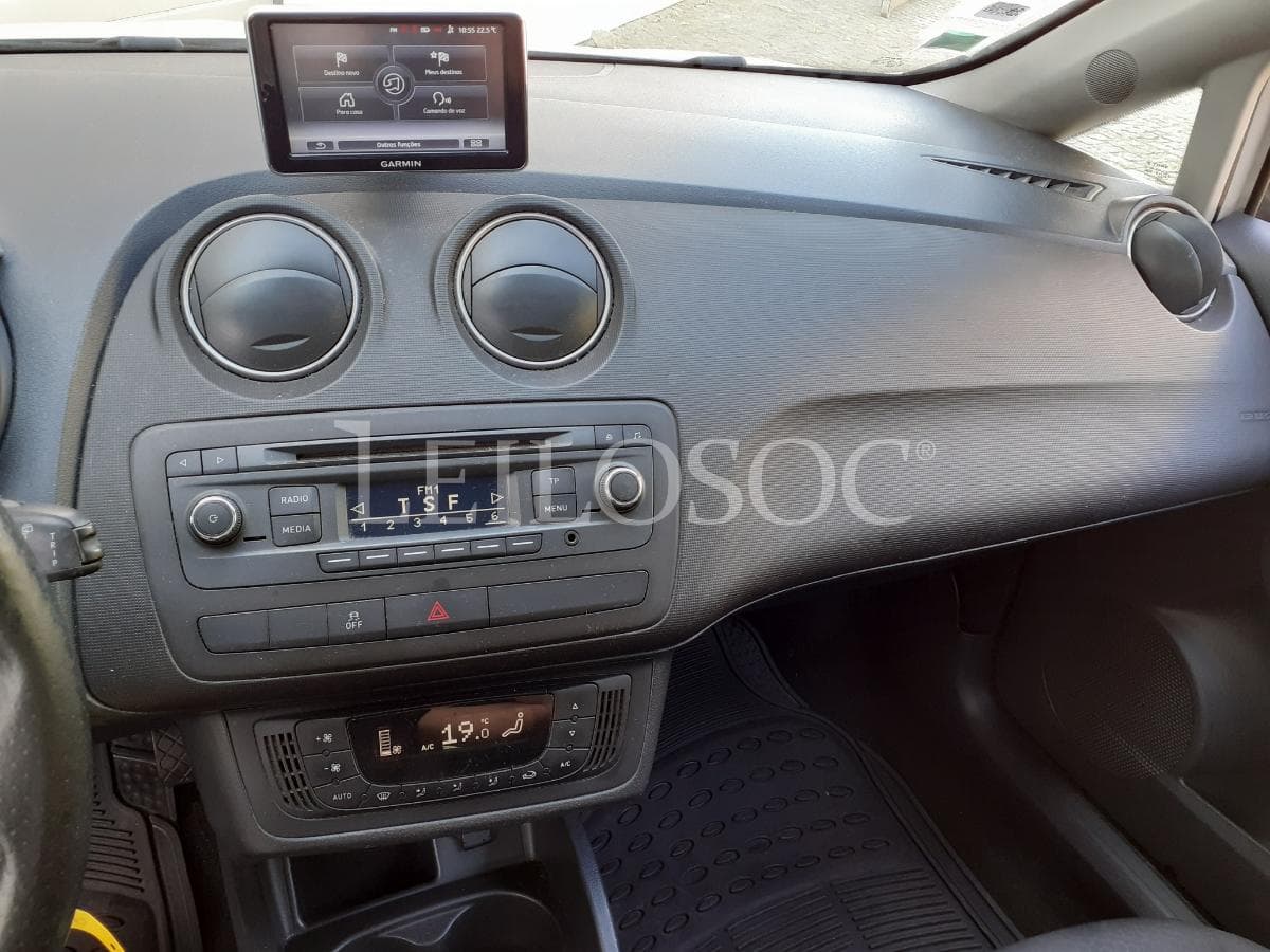 Seat Ibiza FR 1.6 TDI · Ano 2013 — image 12