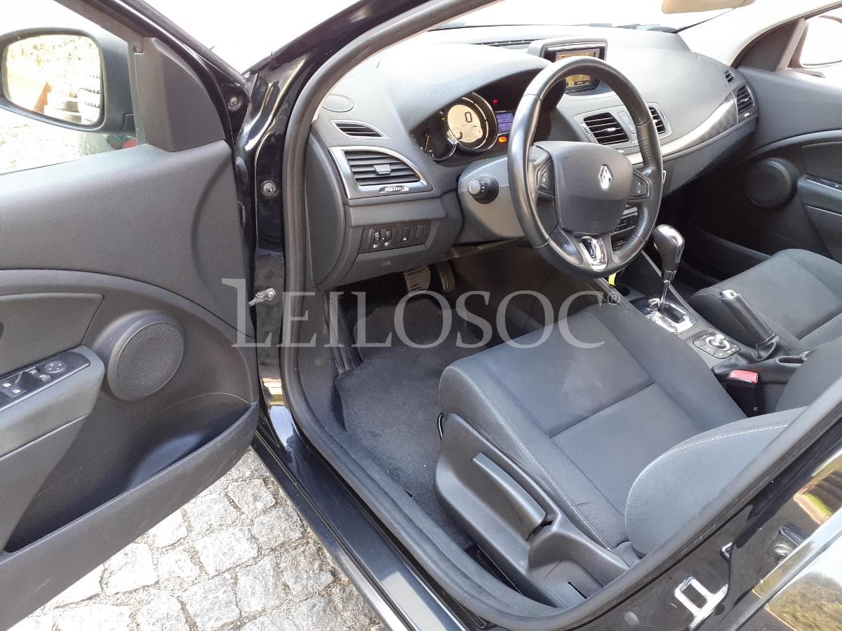 Renault Mégane  · Caixa Automática · Ano 2013 — image 7