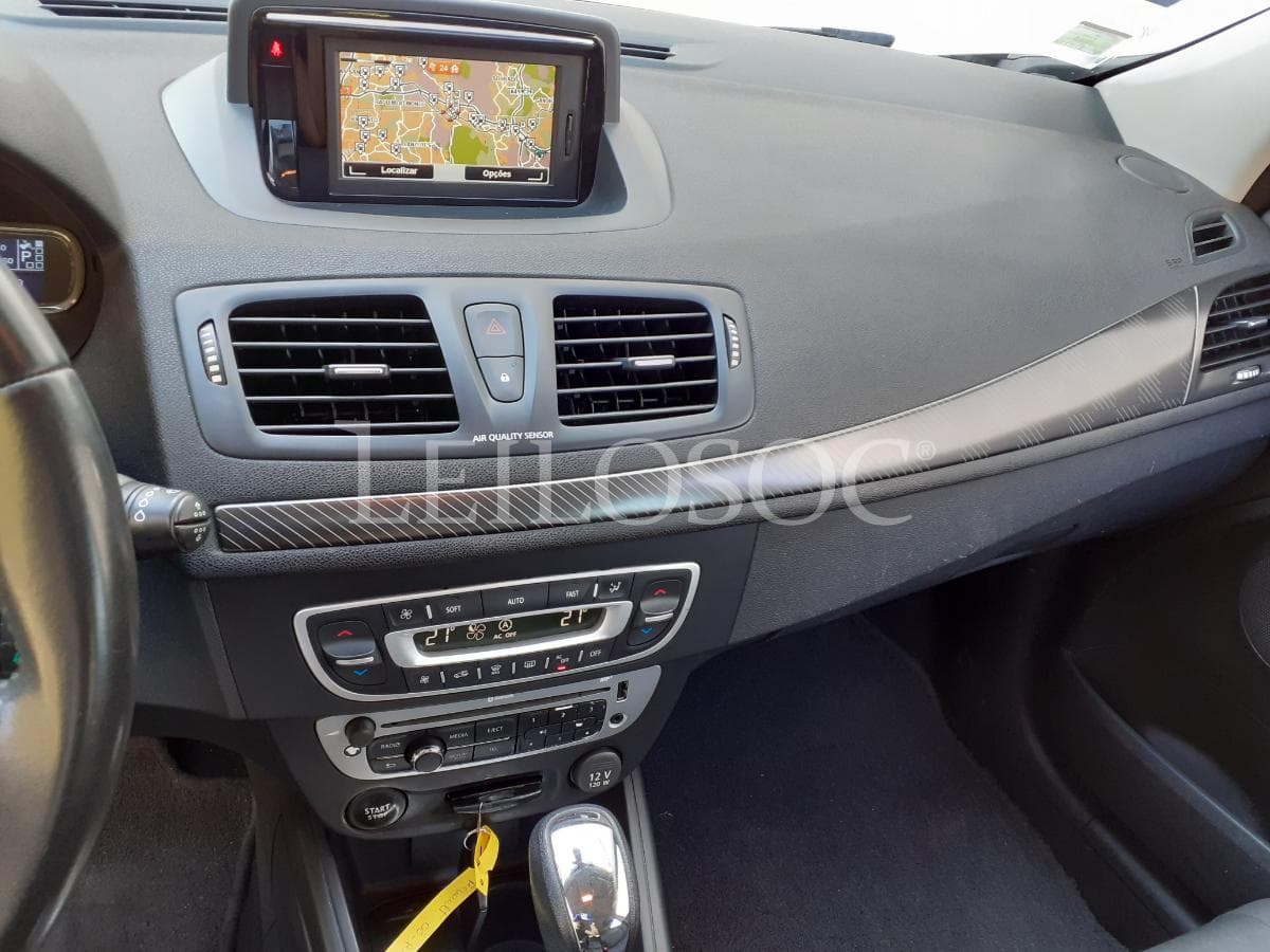 Renault Mégane  · Caixa Automática · Ano 2013 — image 13