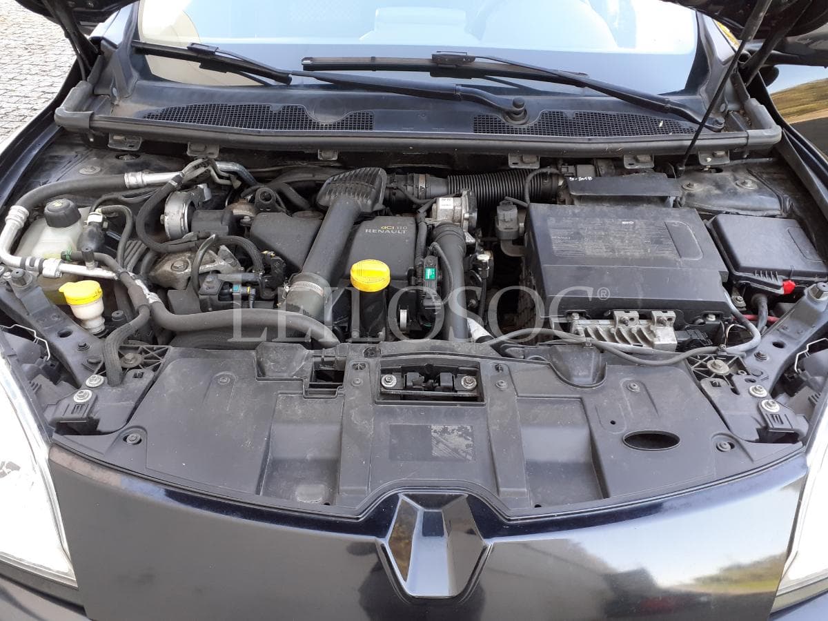 Renault Mégane  · Caixa Automática · Ano 2013 — image 21