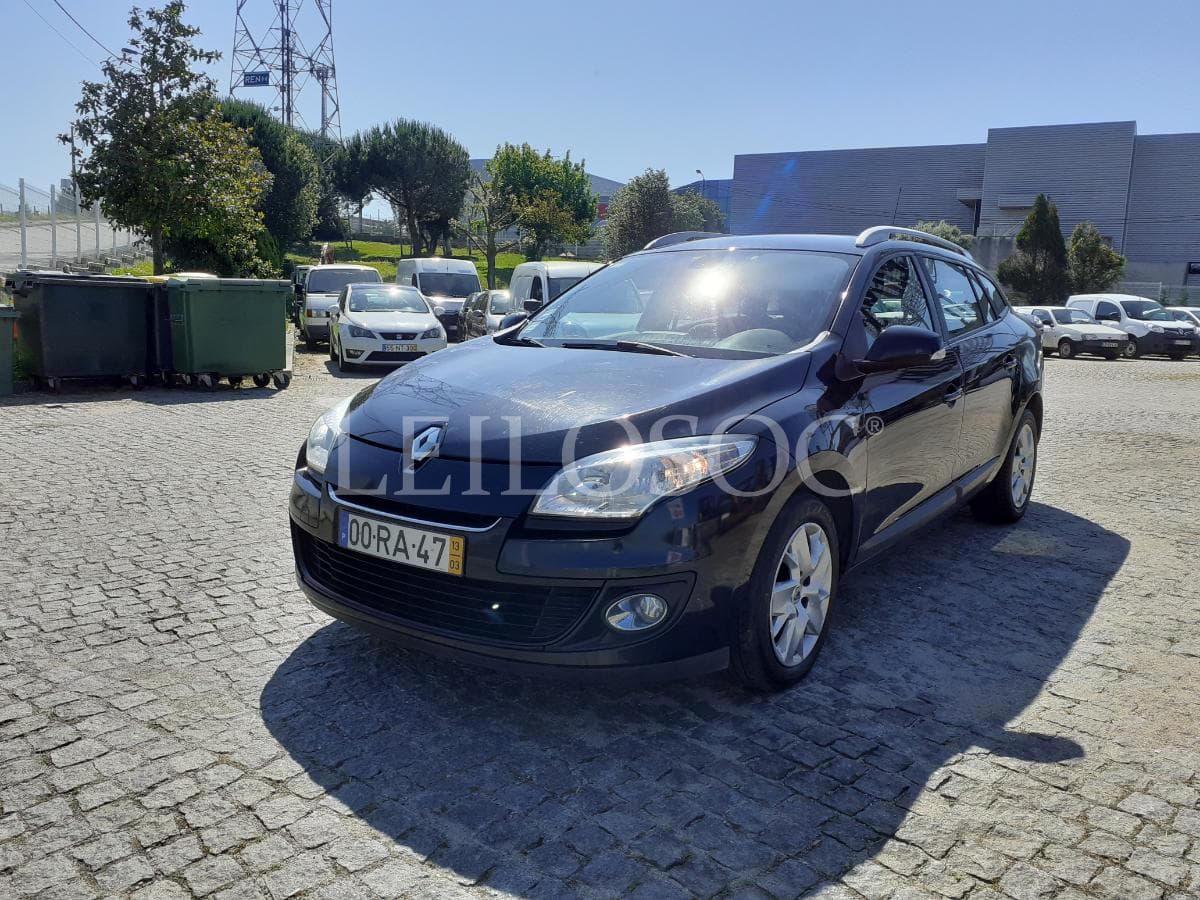 Renault Mégane  · Caixa Automática · Ano 2013 — image 3