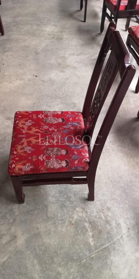 Lote 50 sillas de madera — image 7