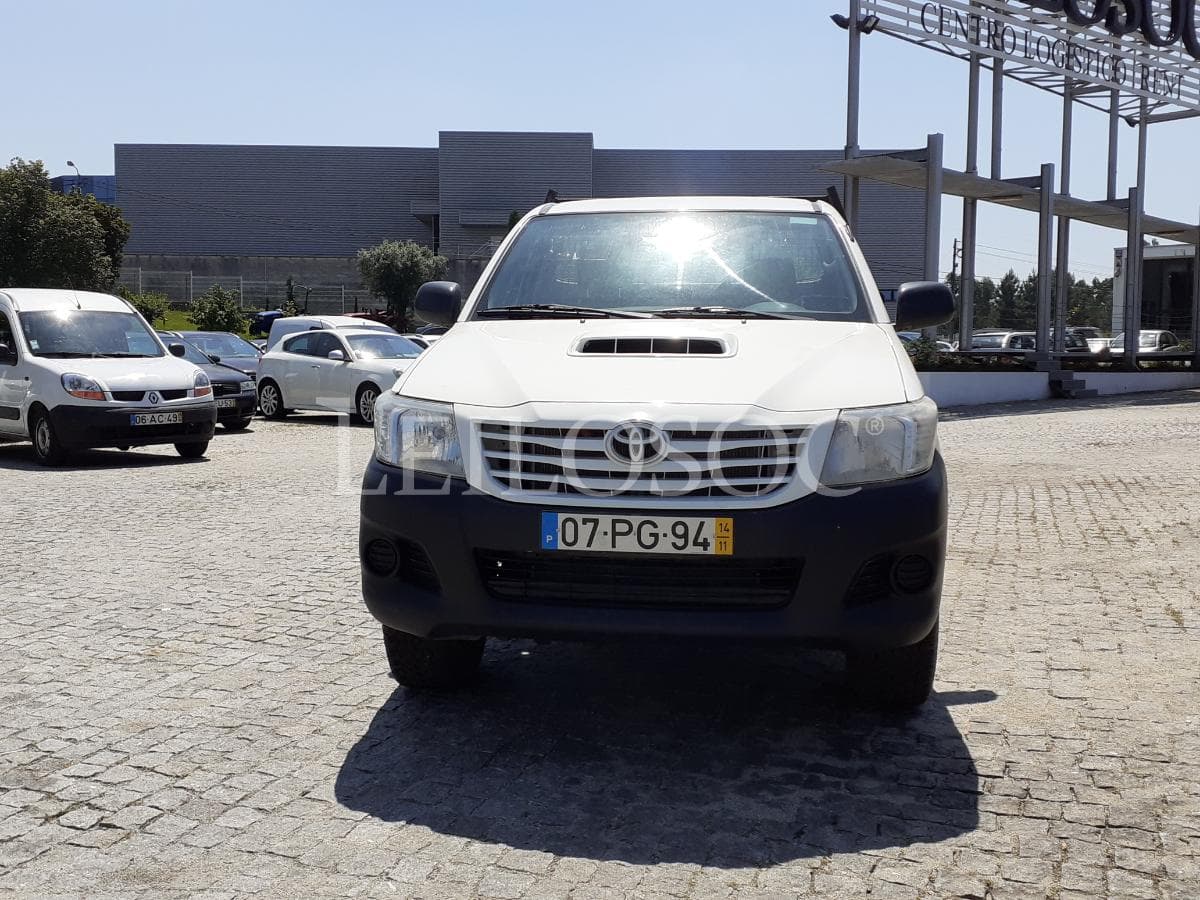 Toyota Hilux D4D 4x4 · Ano 2014 — image 2