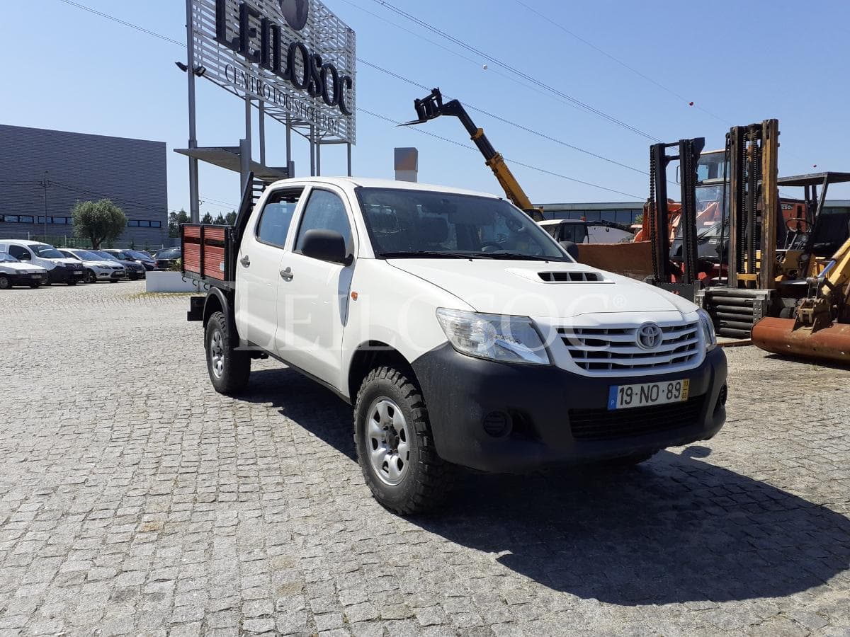 Toyota Hilux D4D 4x4 · Ano 2013 — image 1