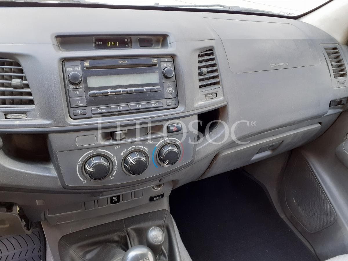 Toyota Hilux D4D 4x4 · Ano 2013 — image 14