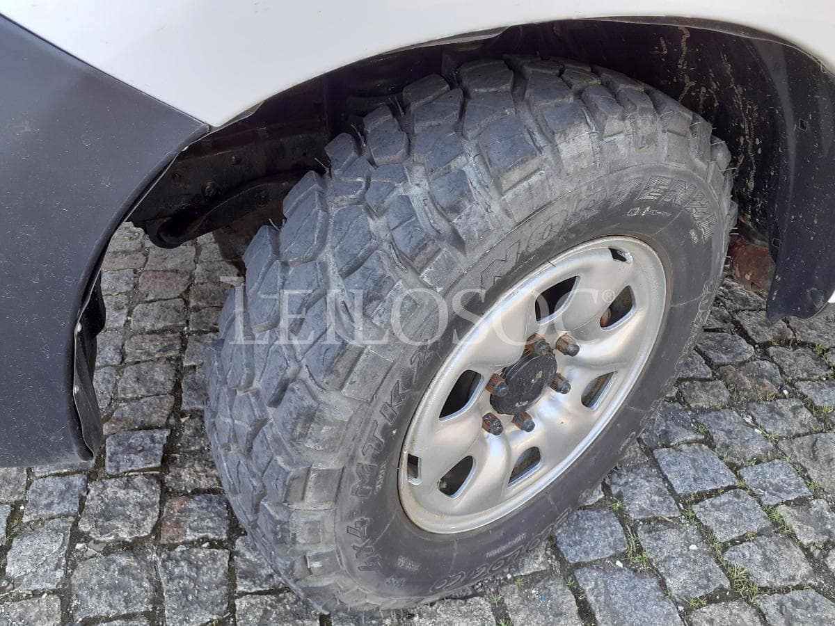 Toyota Hilux D4D 4x4 · Ano 2013 — image 20
