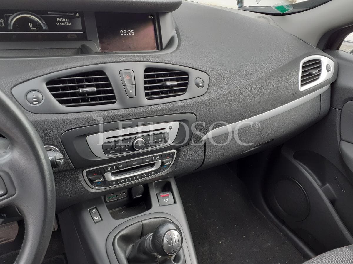 Renault Grand Scénic 1.5 DCI · Ano 2014 — image 12