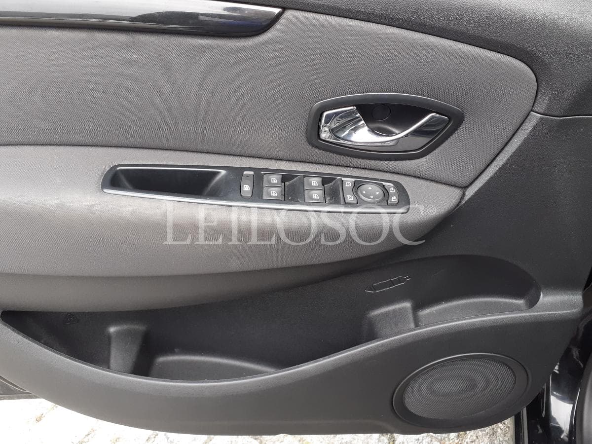 Renault Grand Scénic 1.5 DCI · Ano 2014 — image 9