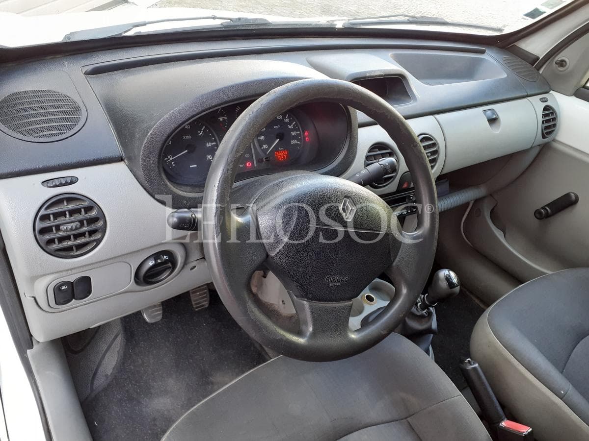 Renault Kangoo Longa 15 DCI · Ano 2006 — image 10