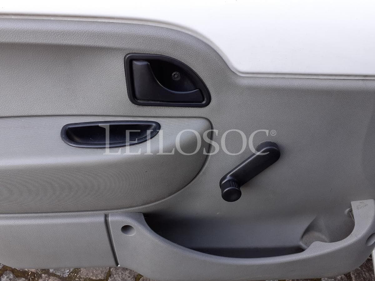 Renault Kangoo Longa 15 DCI · Ano 2006 — image 9