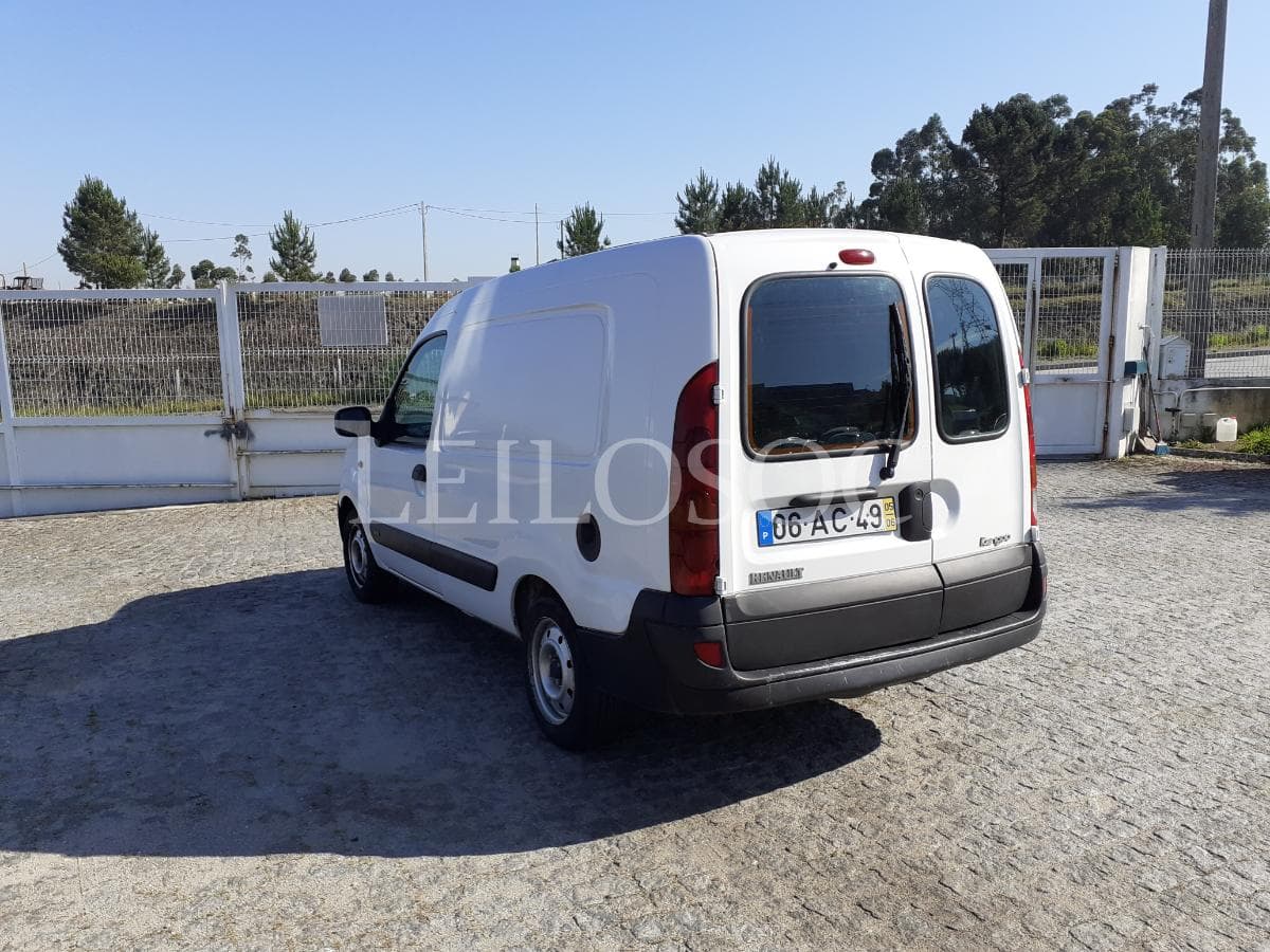 Renault Kangoo Longa 15 DCI · Ano 2006 — image 4