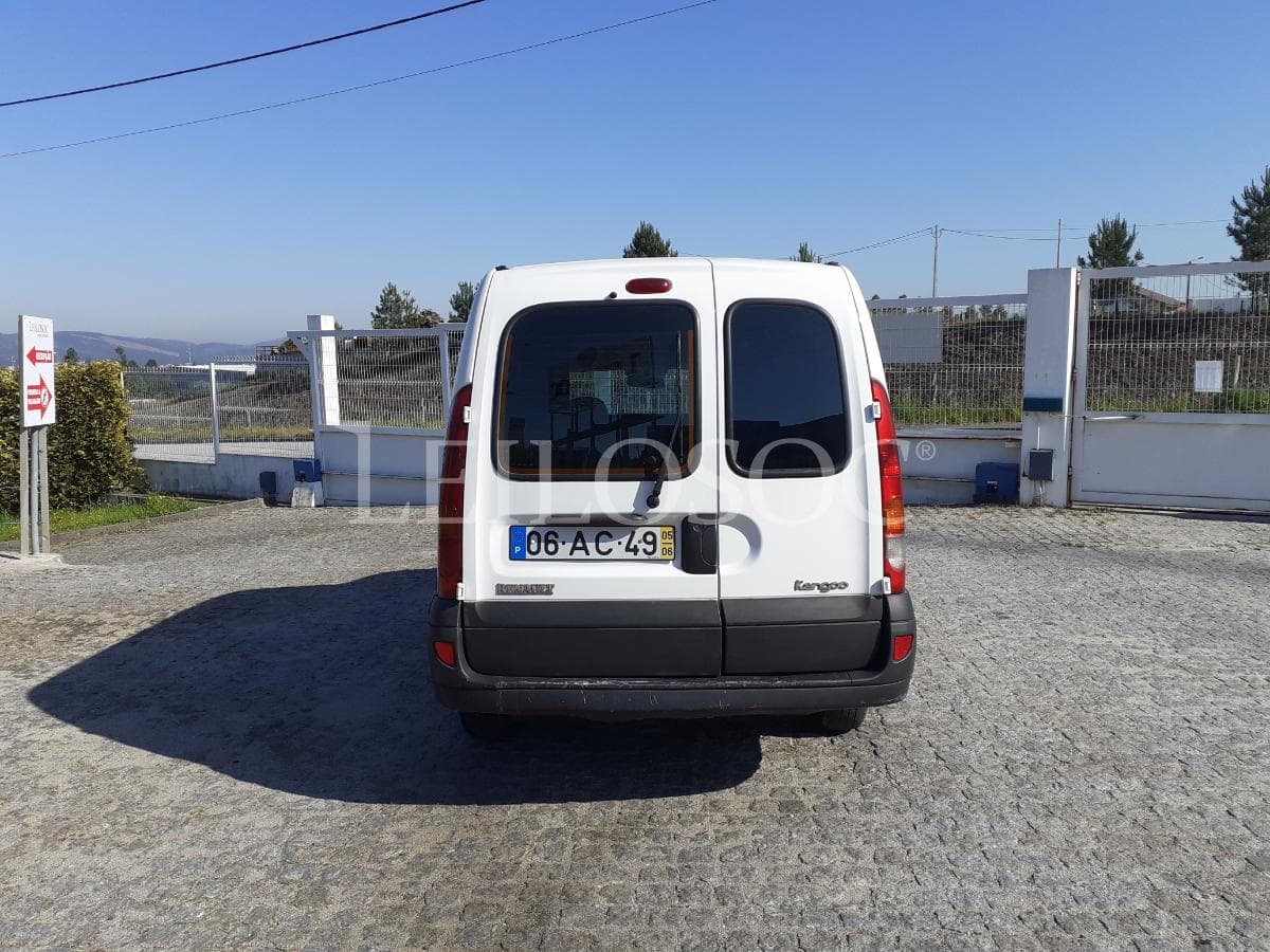 Renault Kangoo Longa 15 DCI · Ano 2006 — image 5