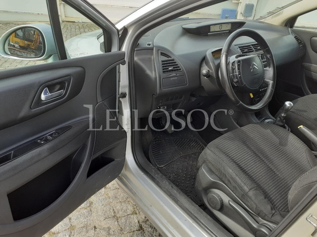 Citroën C4 · Ano 2005 — image 7