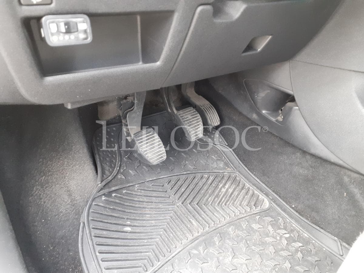 Citroën C4 · Ano 2005 — image 8