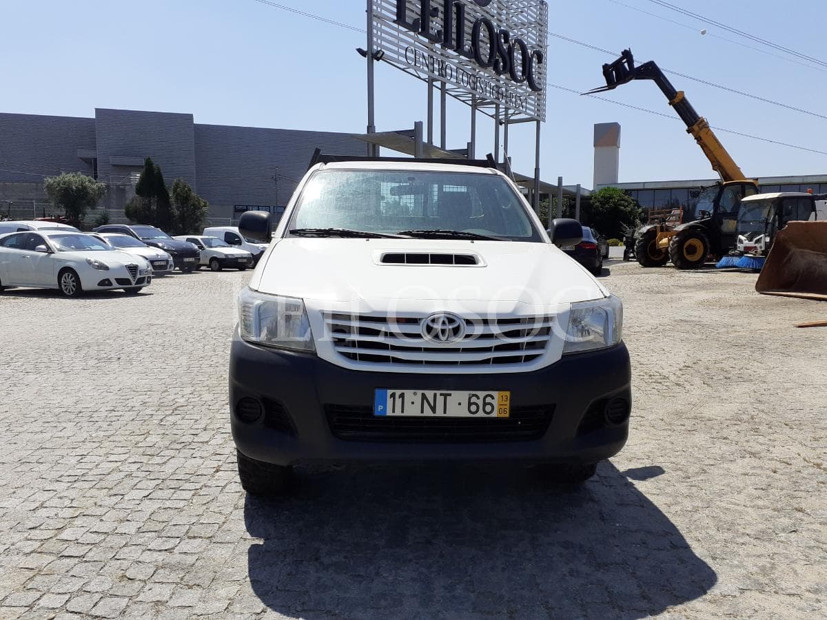 Toyota Hilux D4D 4x4 · Ano 2013 — image 2