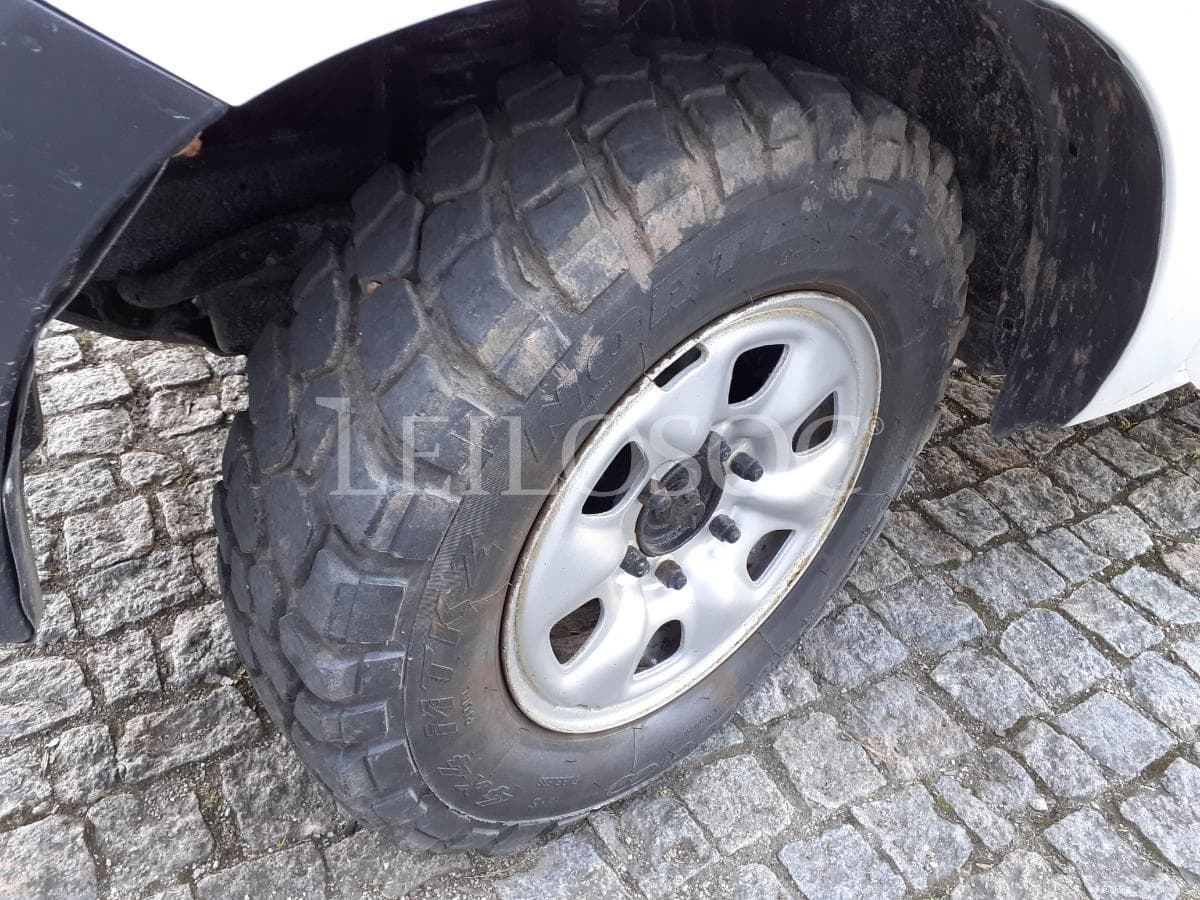 Toyota Hilux D4D 4x4 · Ano 2013 — image 20