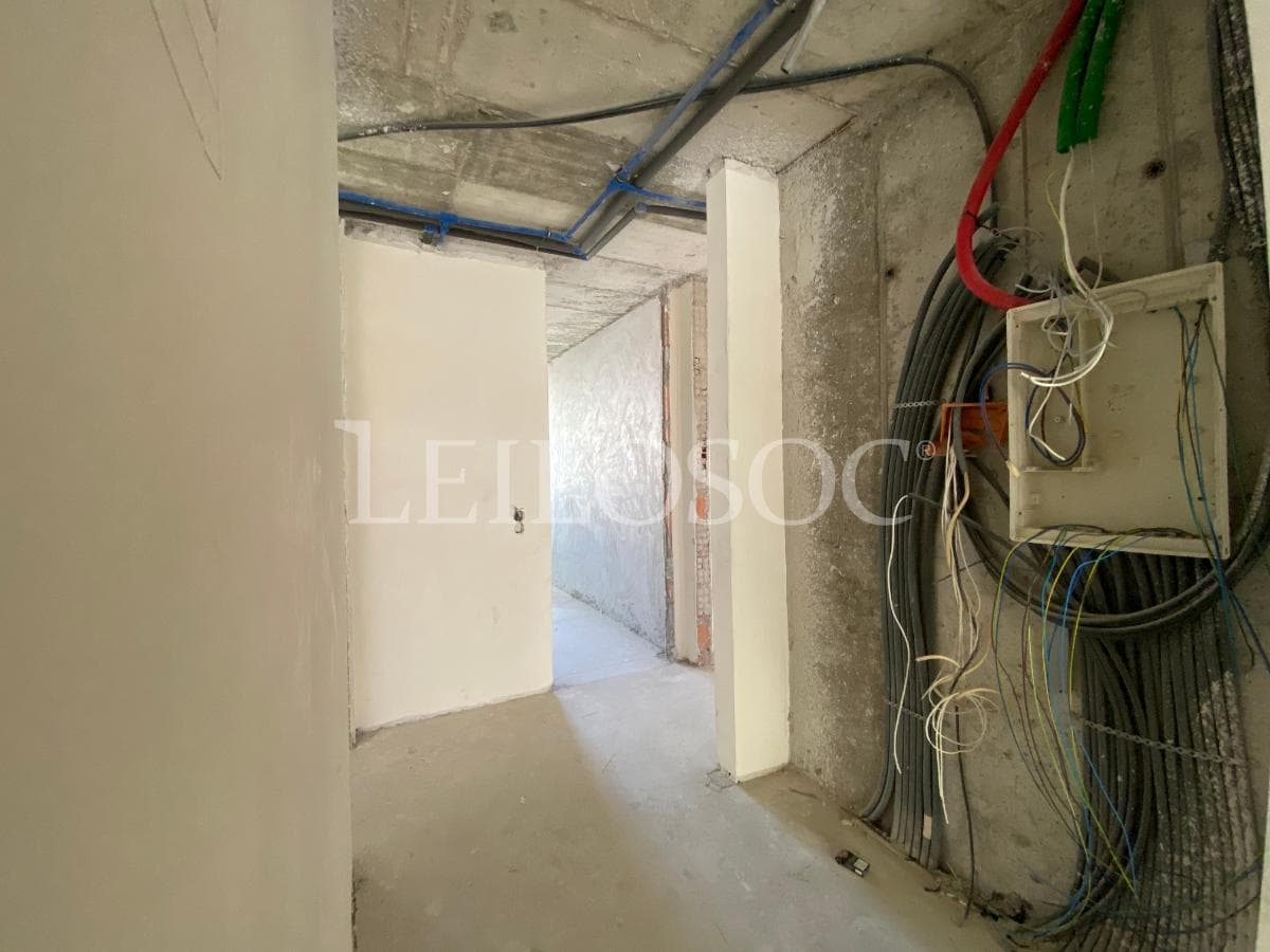 Apartamento T2 + 2 Lugares de Garagem + Arrumos · Porto — image 10