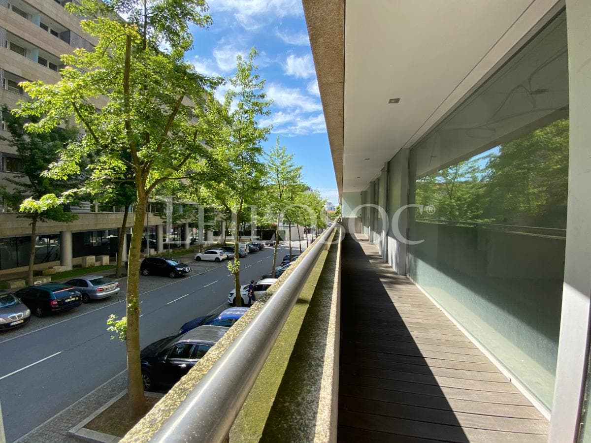 Apartamento T4 + 2 Plazas de Garaje + 2 Trasteros · Porto — imagen 13