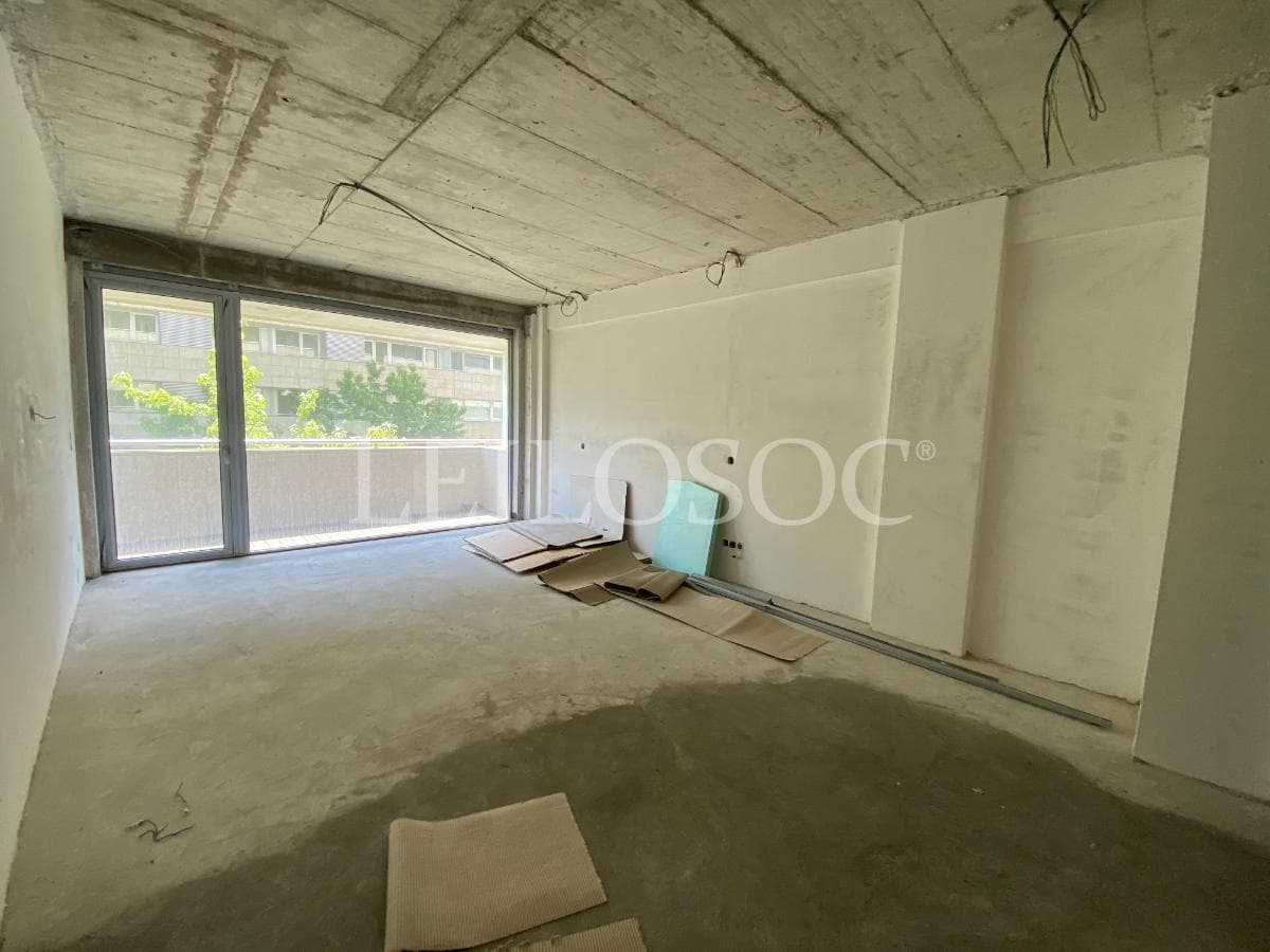 Apartamento T4 + 2 Lugares de Garagem + 2 Arrumos · Porto — image 5