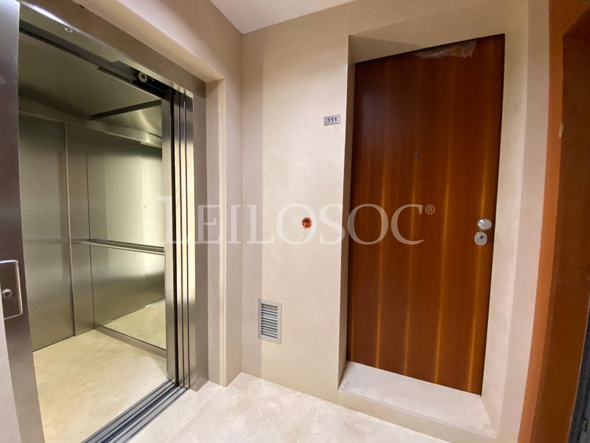 Apartamento T4 + 2 Plazas de Garaje + 2 Trasteros · Porto — imagen 2