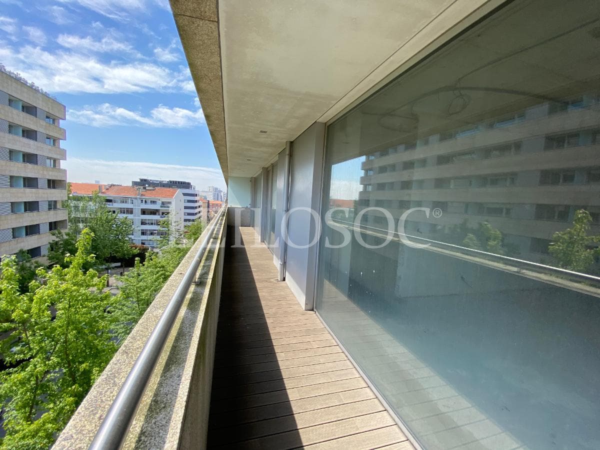 Apartamento T4 + 2 Plazas de Garaje + 2 Trasteros · Porto — imagen 14