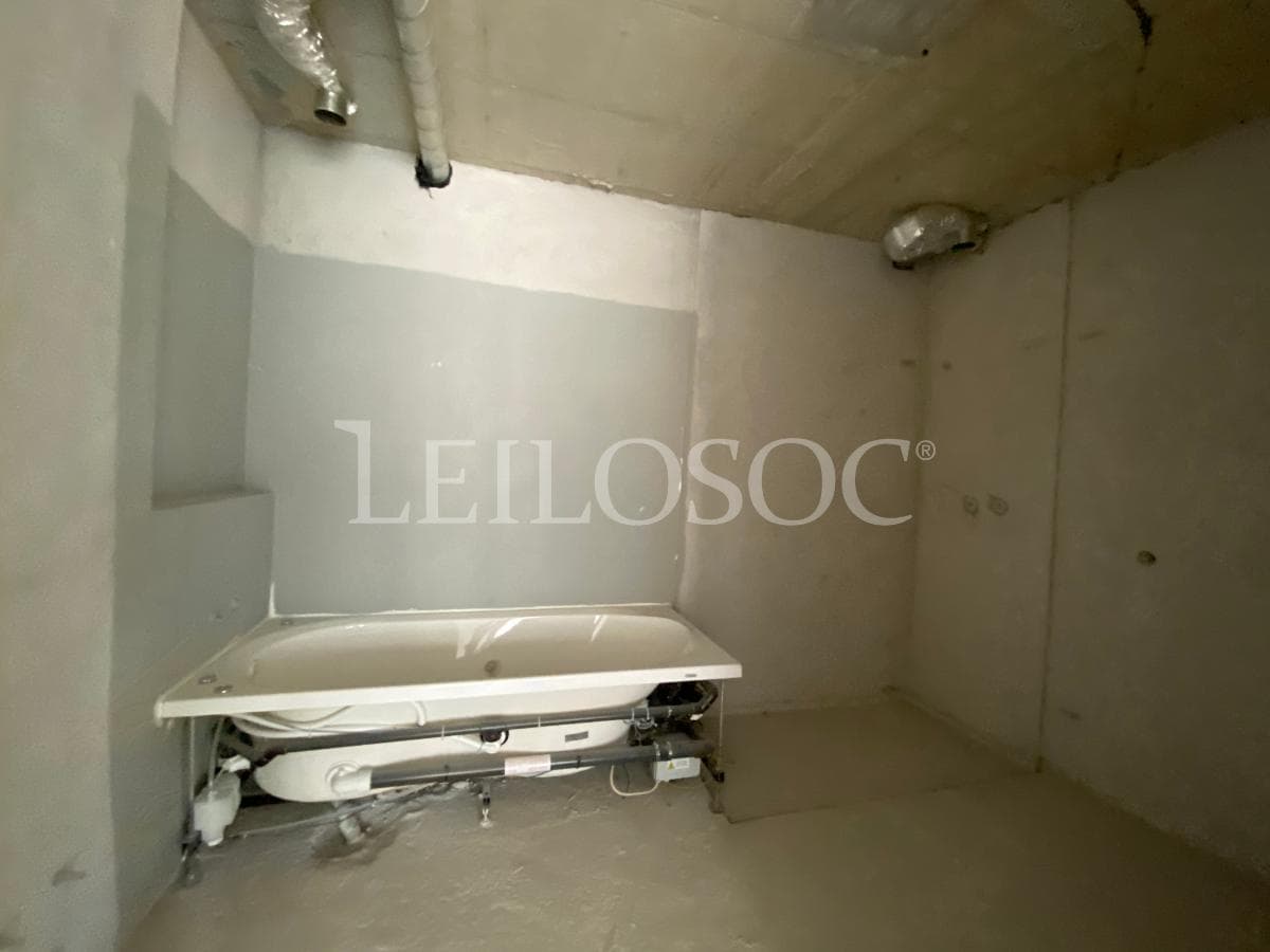Apartamento T4 + 2 Plazas de Garaje + 2 Trasteros · Porto — imagen 2
