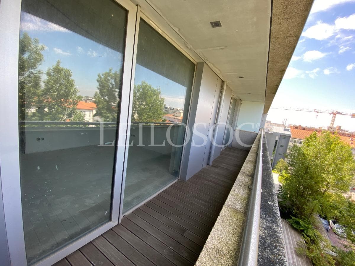 Apartamento T4 + 2 Plazas de Garaje + 2 Trasteros · Porto — imagen 14