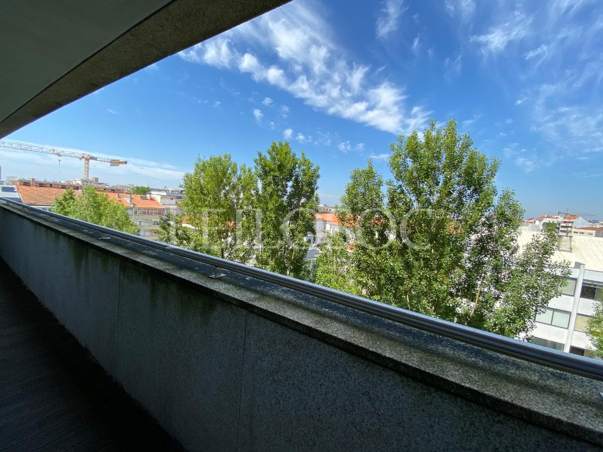Apartamento T4 + 2 Plazas de Garaje + 2 Trasteros · Porto — imagen 21