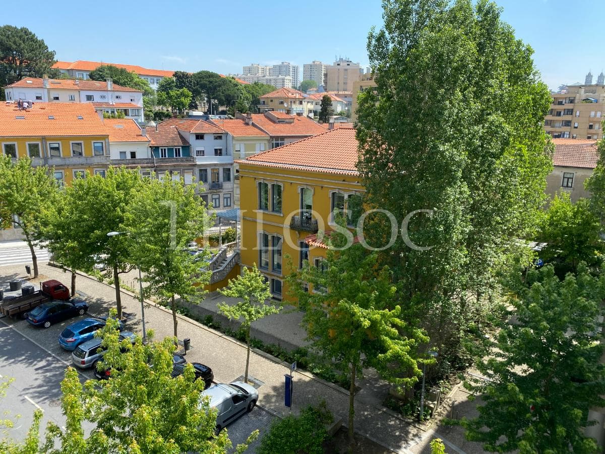 Apartamento T4 + 2 Plazas de Garaje + 2 Trasteros · Porto — imagen 23