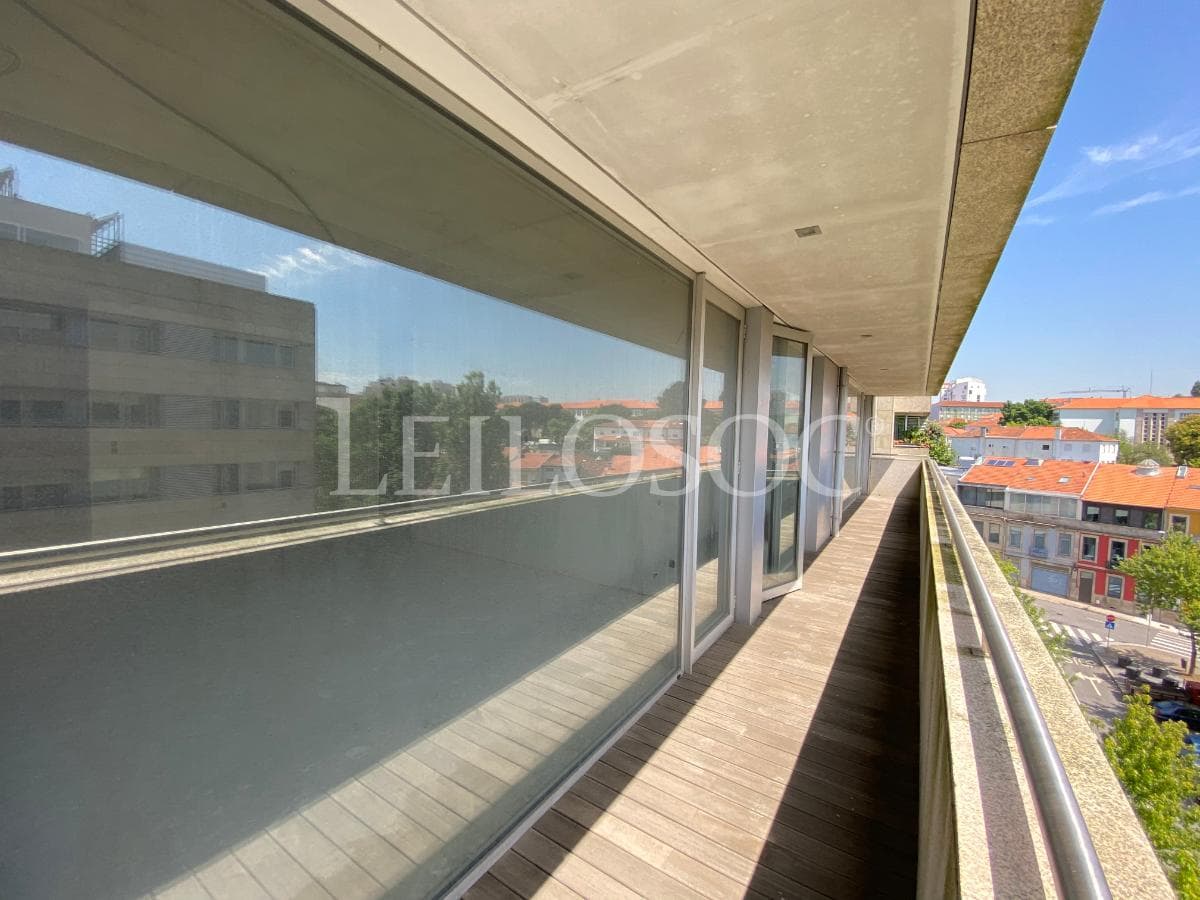Appartement T4 + 2 places de parking + 2 caves · Porto — image 14