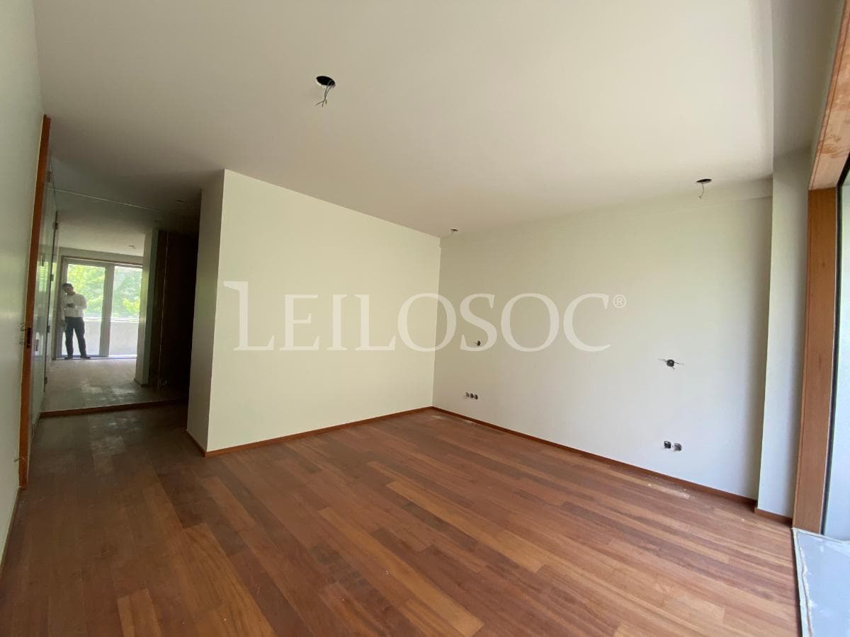 Apartamento T4 + 2 Plazas de Garaje + 2 Trasteros · Porto — imagen 9