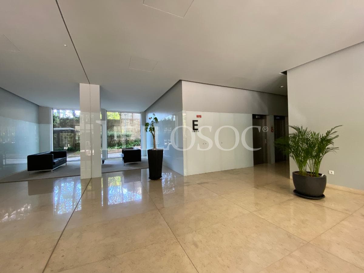 Apartamento T4 + 2 Plazas de Garaje + 2 Trasteros · Porto — imagen 13