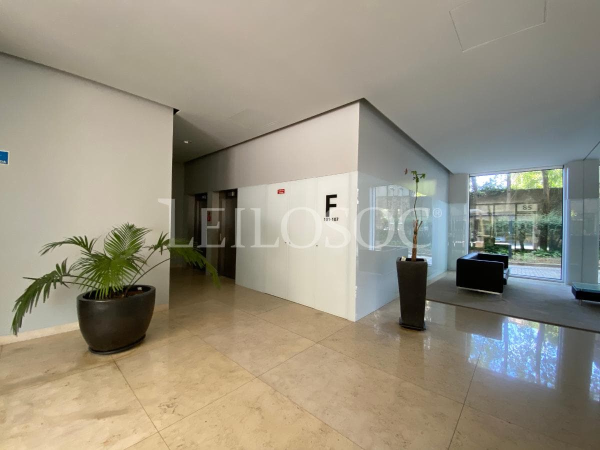 Apartamento T4 + 2 Plazas de Garaje + 2 Trasteros · Porto — imagen 15