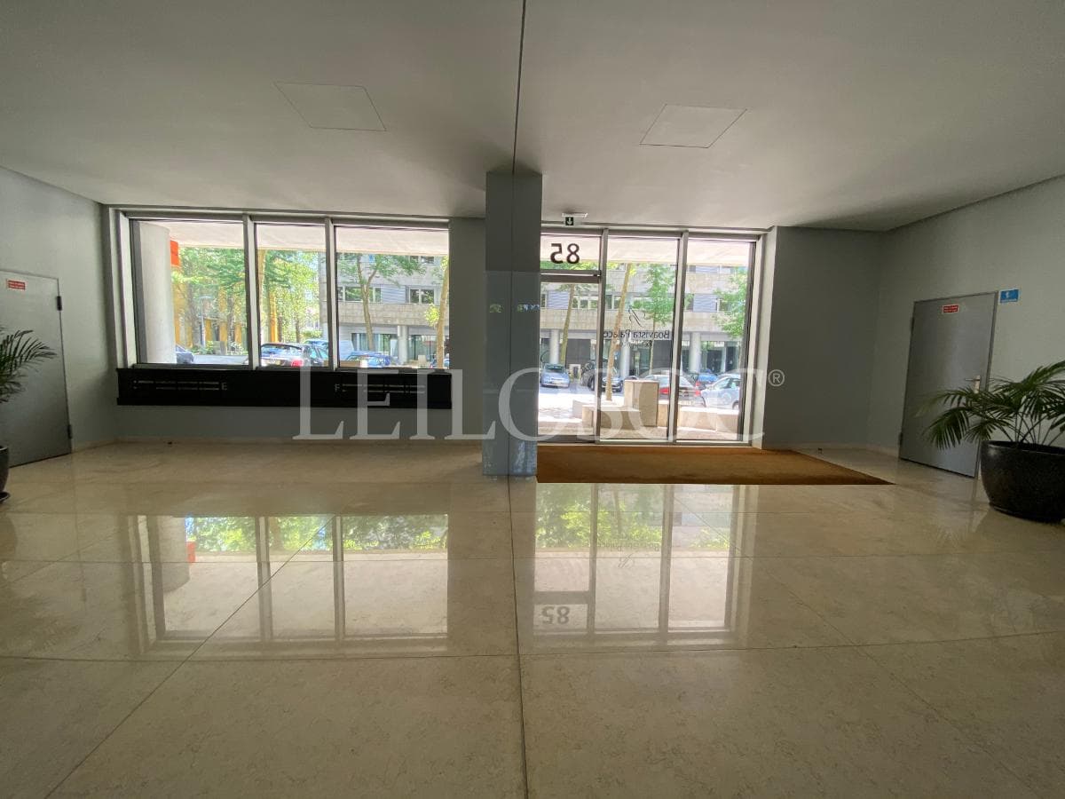 Apartamento T4 + 2 Plazas de Garaje + 2 Trasteros · Porto — imagen 22
