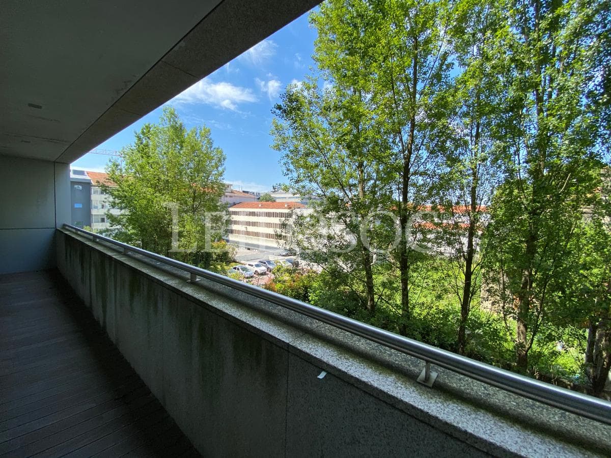 Apartamento T4 + 2 Plazas de Garaje + 2 Trasteros · Porto — imagen 26