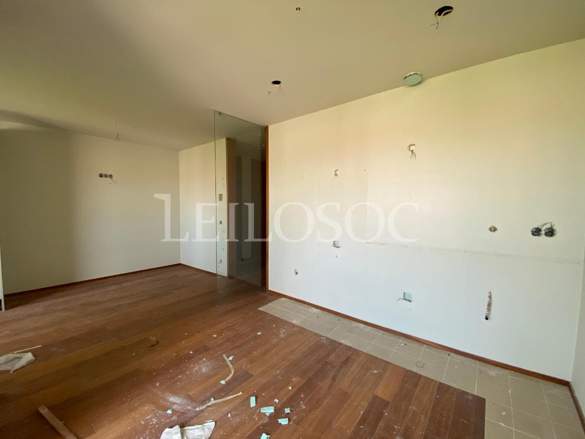 Apartamento T4 + 2 Plazas de Garaje + 2 Trasteros · Porto — imagen 32