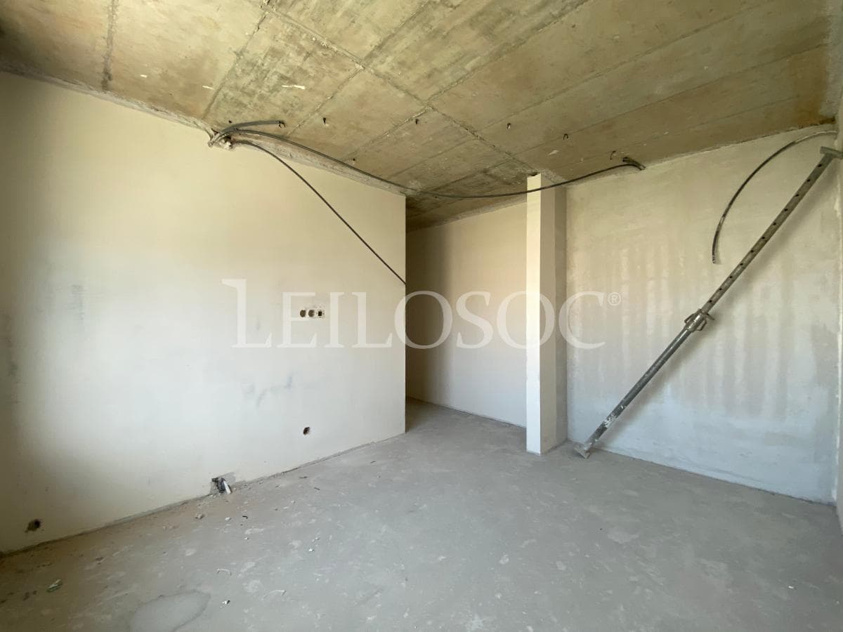 Apartamento T5 + 3 Lugares de Garagem + 2 Arrumos · Porto — image 16