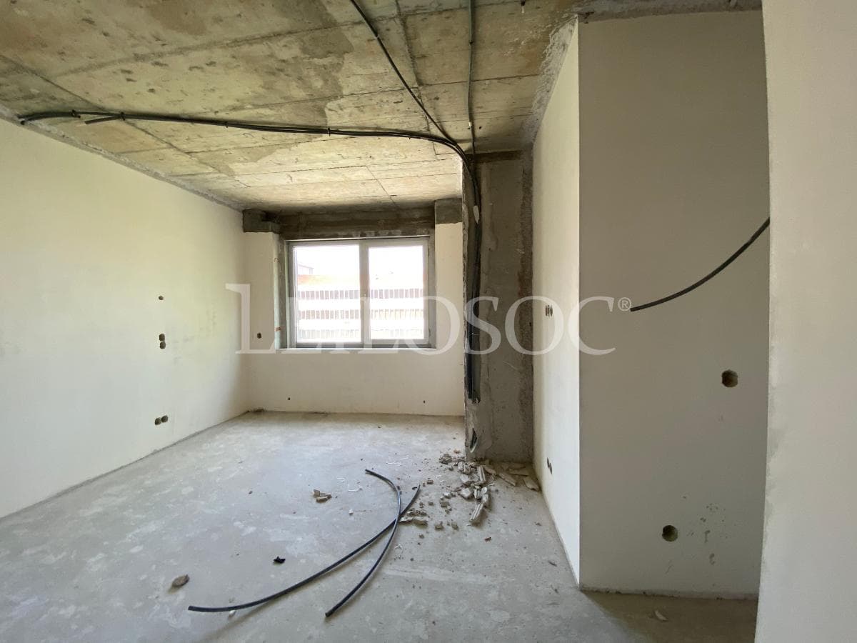 Apartamento T5 + 3 Lugares de Garagem + 2 Arrumos · Porto — image 21