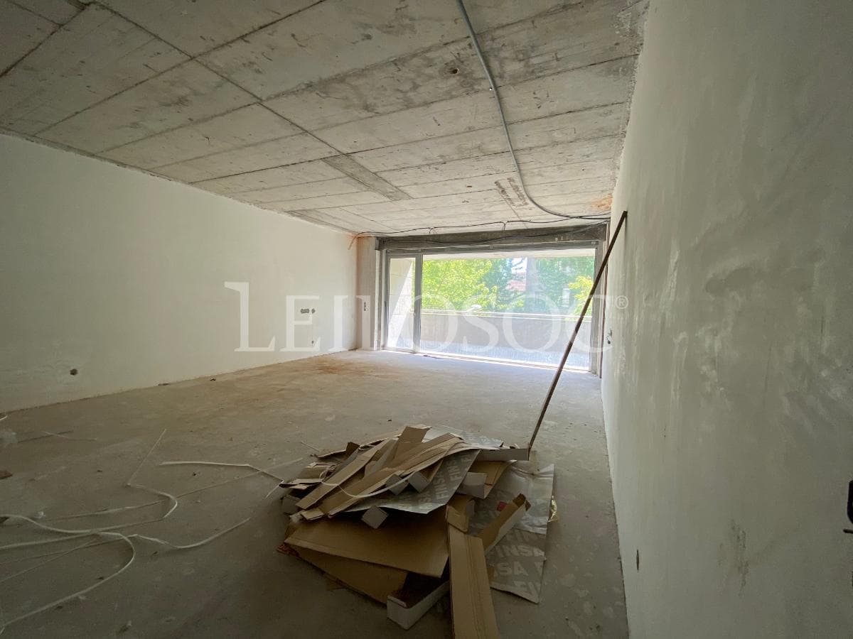 Apartamento T4 + 2 Lugares de Garagem + 2 Arrumos · Porto