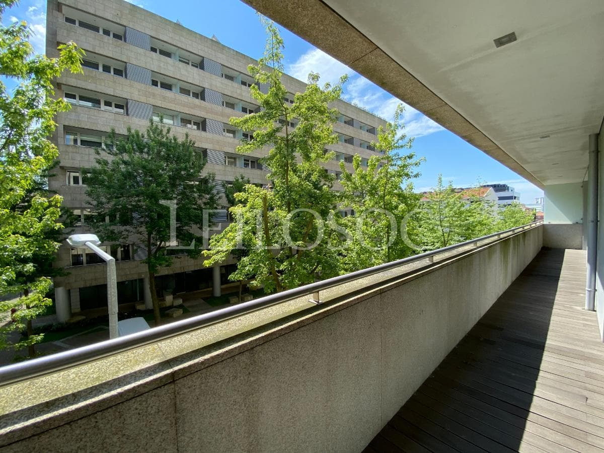 Apartamento T4 + 2 Plazas de Garaje + 2 Trasteros · Porto — imagen 13