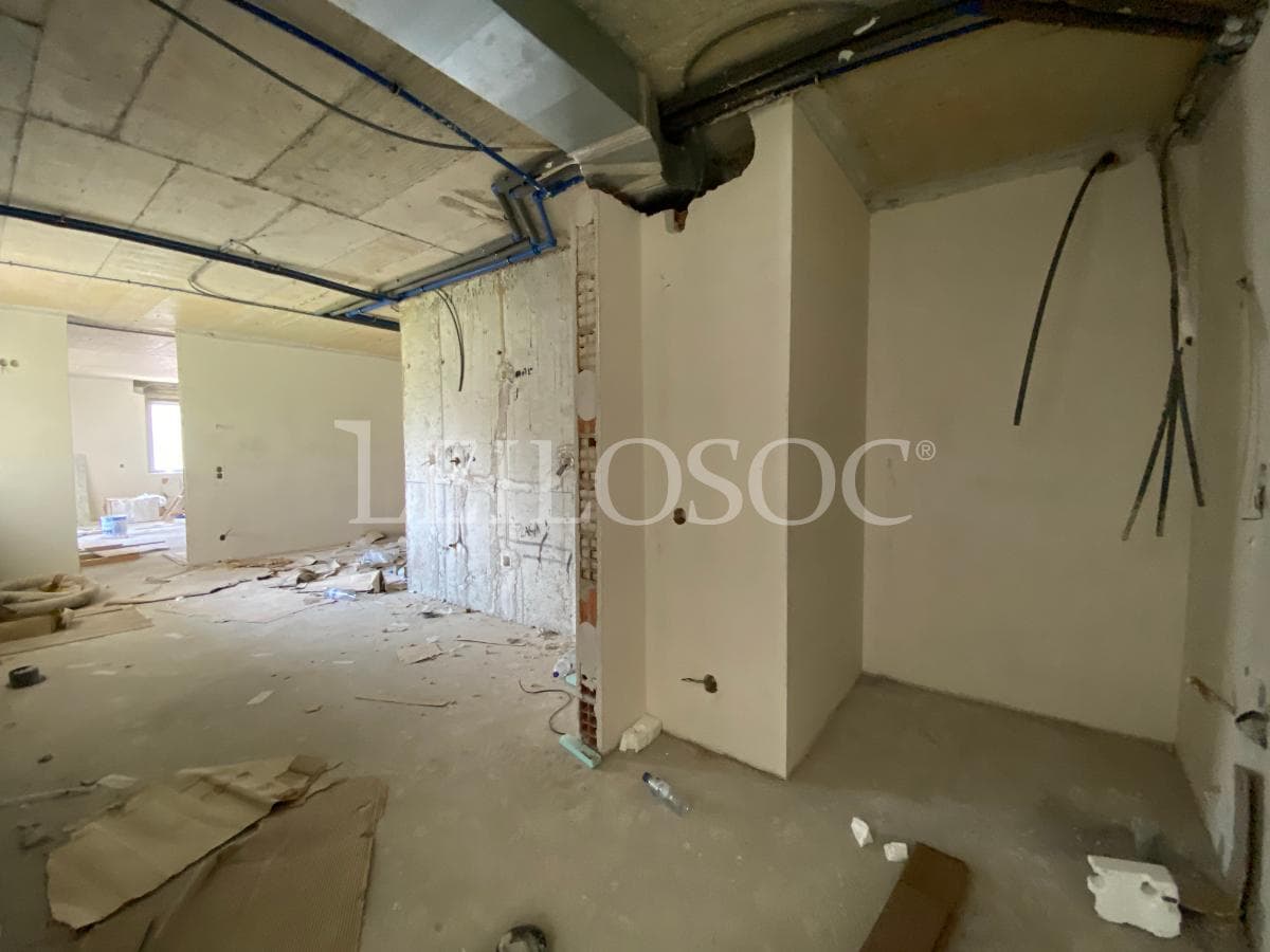 Apartamento T5 + 3 Lugares de Garagem + 2 Arrumos · Porto — imagen 3