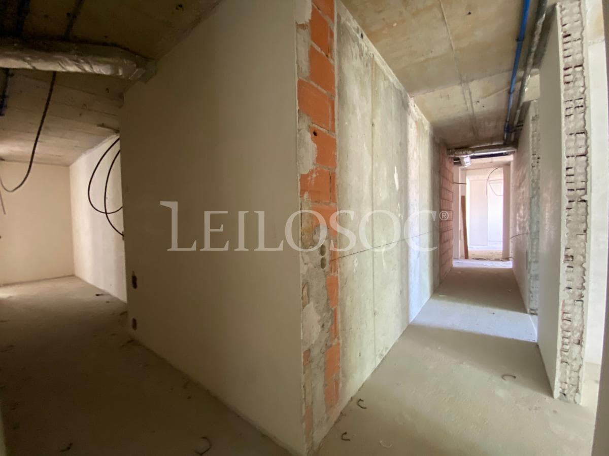 Apartamento T5 + 3 Lugares de Garagem + 2 Arrumos · Porto — imagen 4