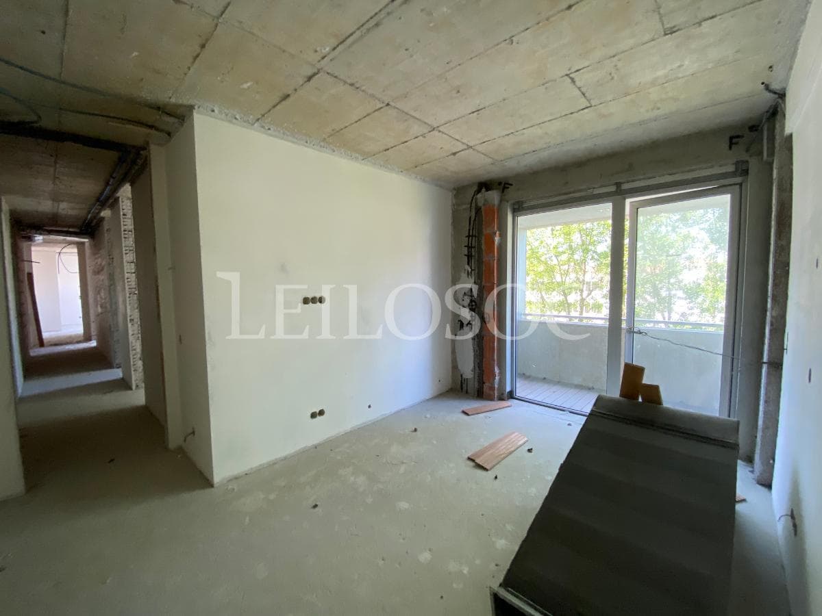 Apartamento T5 + 3 Lugares de Garagem + 2 Arrumos · Porto — imagen 7