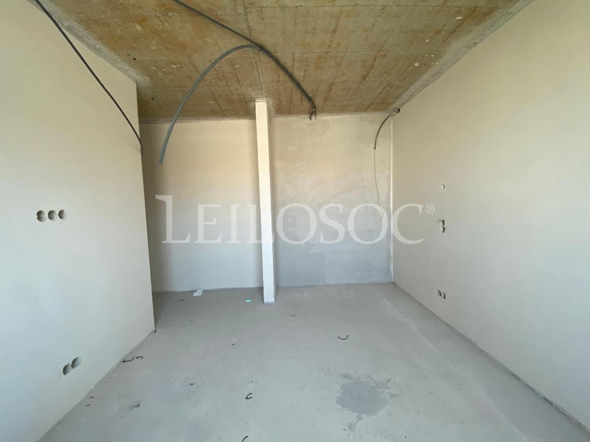 Apartamento T5 + 3 Lugares de Garagem + 2 Arrumos · Porto — imagen 10