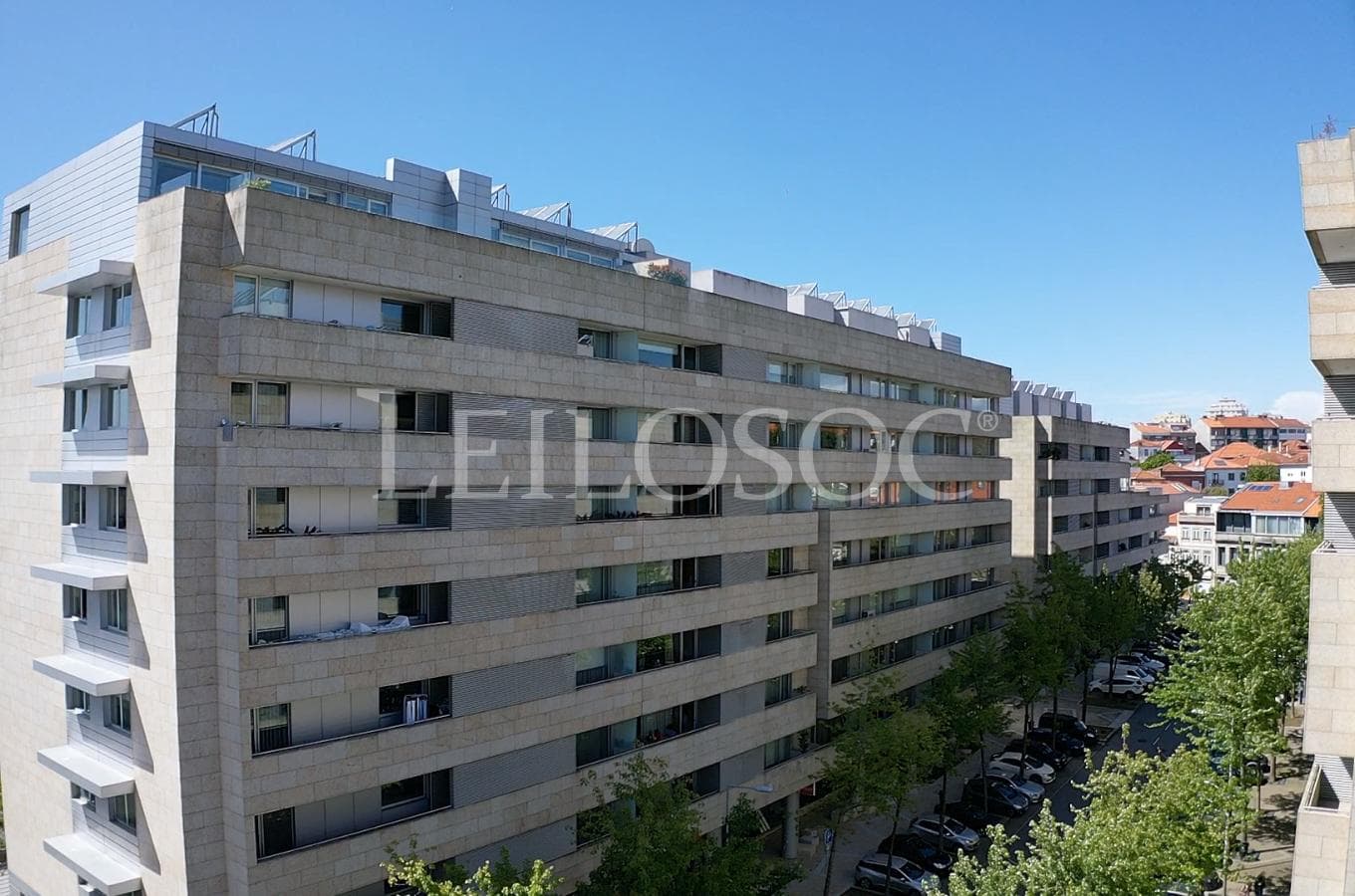 Apartamento T4 + 2 Plazas de Garaje + 2 Trasteros · Porto — imagen 4